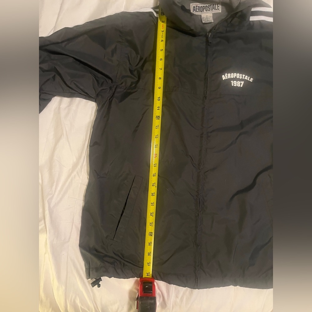 Men’s Aeropostale Charcoal Hooded Windbreaker - Picture 3 of 7
